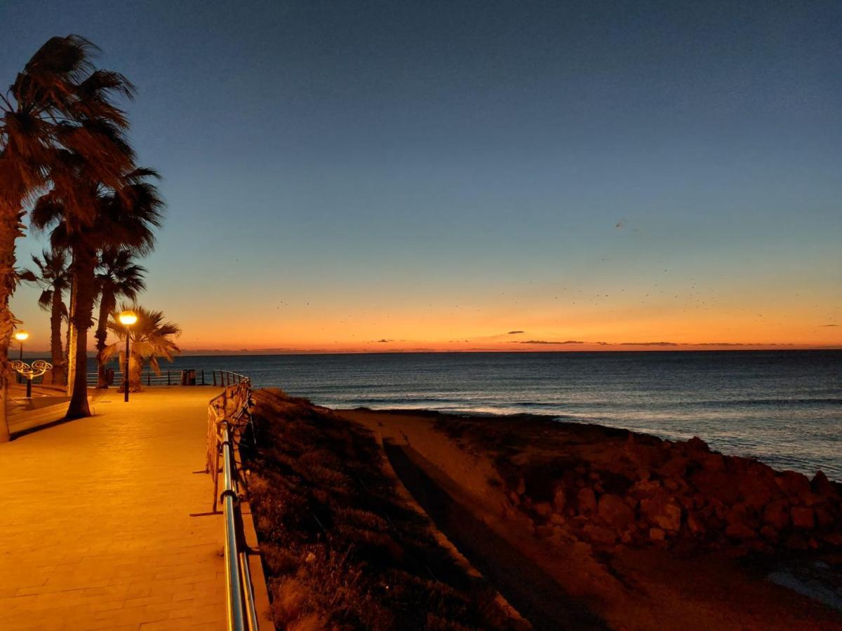Zenia Hostel Playa Flamenca Eksteriør billede